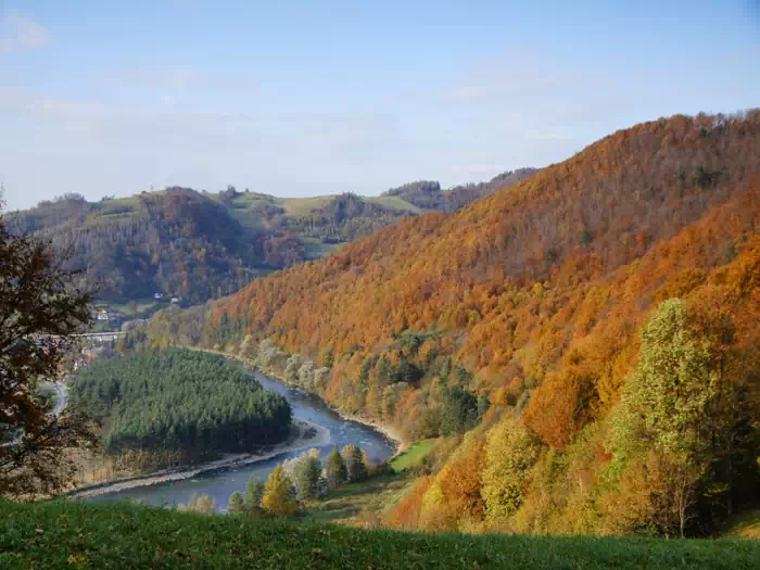 Przeom Popradu w okolicach Rytra  fot.  tadeusz dziedzinaC