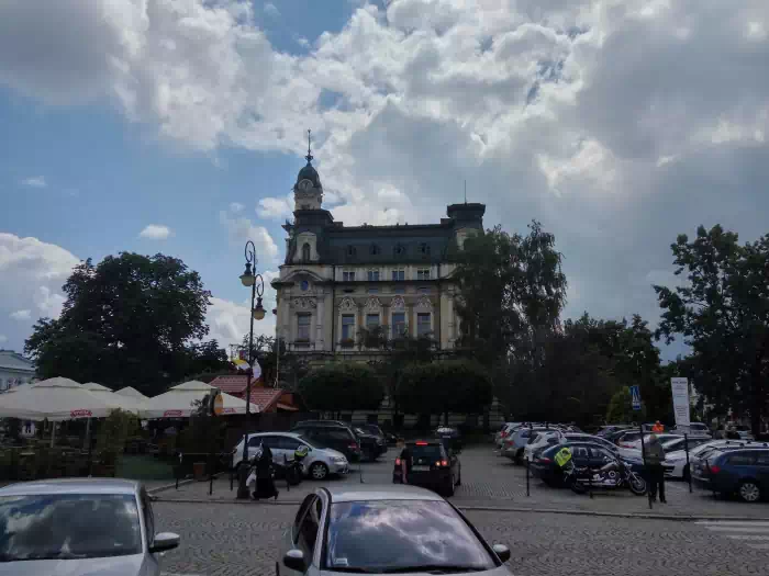 Rynek w Nowym Sczu fot. beskidsadecki.eu