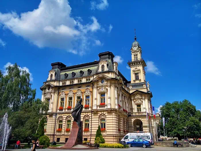 Rynek w Nowym Sczu fot. beskidsadecki.eu