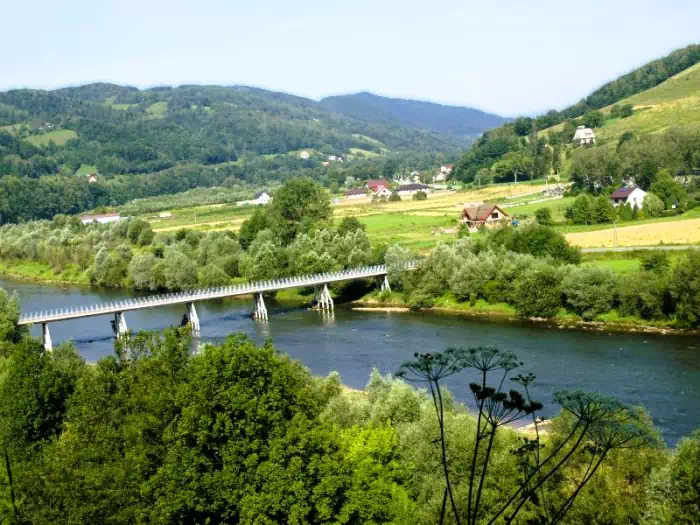 Dunajec z mostem w Jazowsku 