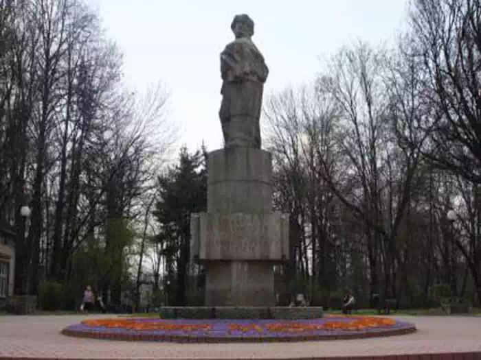 Pomnik Adama Mickiewicza fot. Monika Droyska