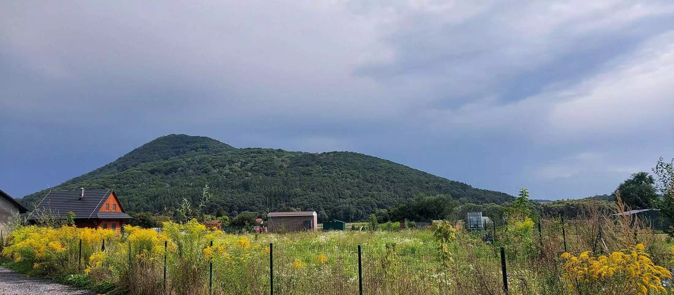  Magura Orłowska ( 830 m n.p.m.) panorama