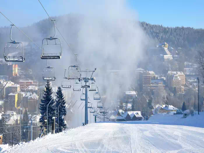 Krynica Zdrój Henryk-Ski  Ośrodek narciarski fot. https://www.skiinfo.pl/