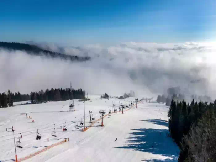 Słotwiny  Ośrodek narciarski fot.  https://www.slotwiny.pl/