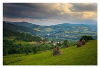 Widok z żółtego szlaku na dolinę Popradu